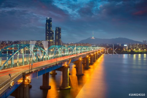 Picture of Seoul Image of Seoul South Korea with Dongjak Bridge and Hangang river at twilight 